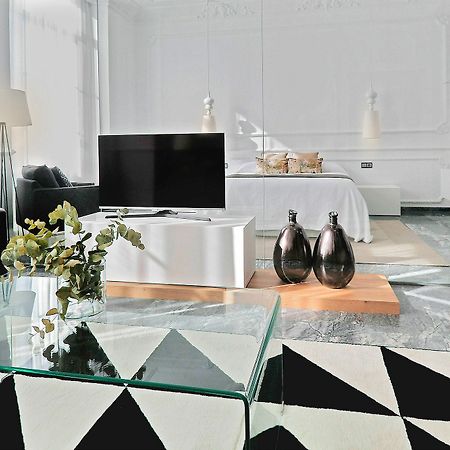 Apartamentos Plaza Constitucion - Larios Málaga Esterno foto